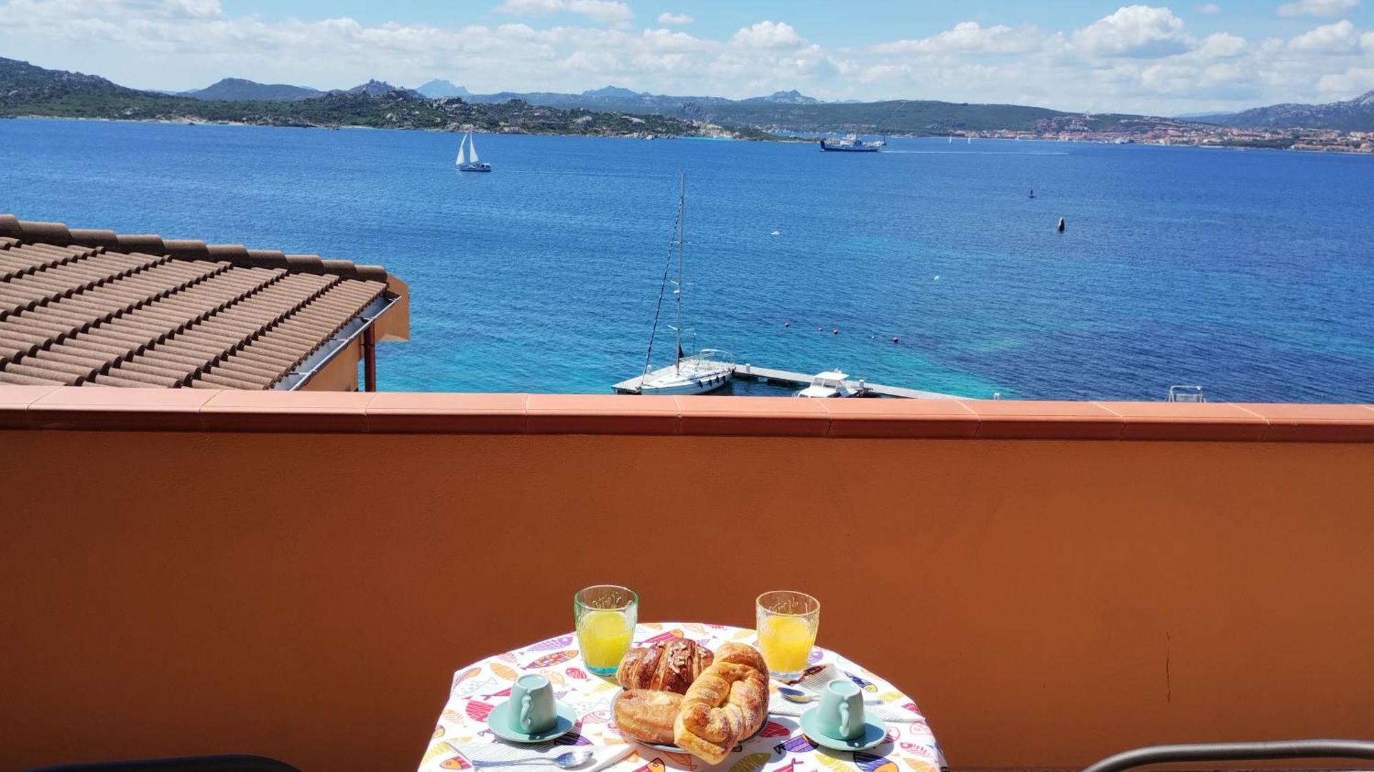 Appartamentino panoramico...con finestra sul mare! La Maddalena  Esterno foto