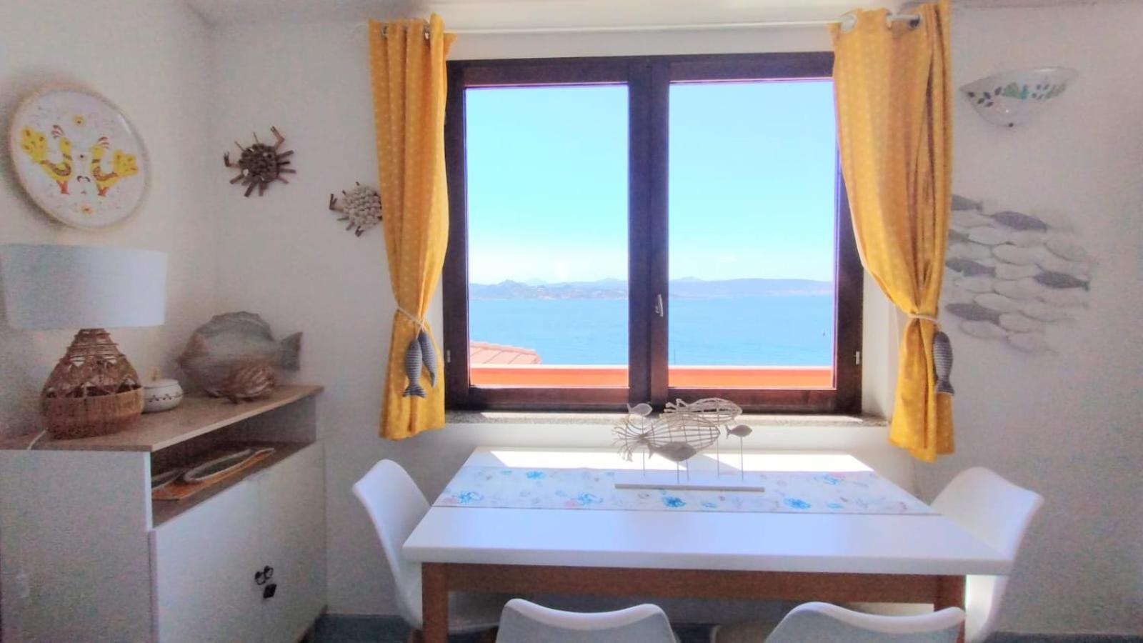 Appartamentino panoramico...con finestra sul mare! La Maddalena  Esterno foto